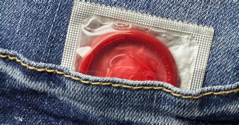 Fafanje brez kondoma za doplačilo Bordel Daru